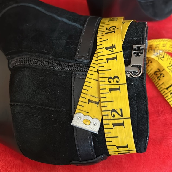 TORY BURCH LOGO SUEDE ANKLE BOOTIE - Picture 11 of 16